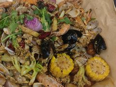 -老东镇啤酒屋海鲜加工·蒸汽海鲜·海鲜烧烤(台东店)