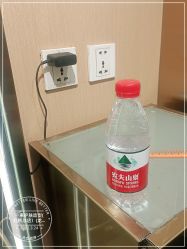 -一東造型烫发染发