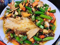 干烧耗儿鱼-鸿顺老铁锅美蛙鱼府(解放碑店)