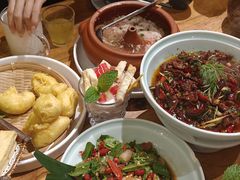 -老滇山寨•云南特色菜•地方菜•民族风情歌舞表演(金碧店)