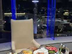 -云顶旋转自助景观餐厅