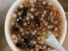 -芳婆糕团店(王府大街店)