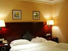 床-扬子岛酒店(重庆洪崖洞解放碑店)