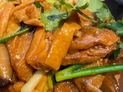 -大头虾越式风味餐厅(光明广场店)