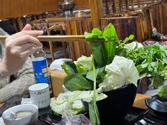 -果松木炭酸菜铜火锅·外婆参鸡汤