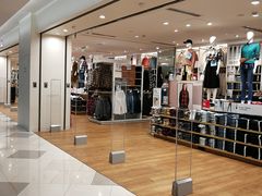 -优衣库(上海虹口龙之梦店)