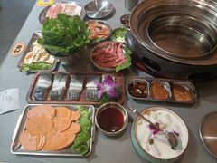 -围炉肉舍•炭烤活鳗•丹东海鲜烤肉(步行街店)