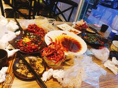 -范二妹独特烧烤夜宵城(宜宾总店)