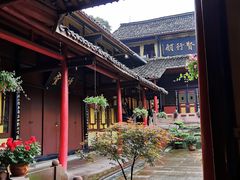 -峨眉山报国寺