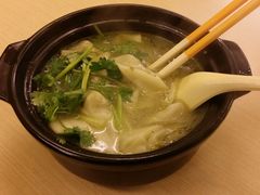 老坛酸菜鱼馄饨-吉祥馄饨(上海斜土店)