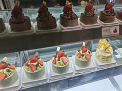 -罗森尼娜(德思勤店)