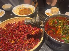 -万重锦·人文川菜馆(骡马市店)