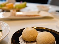 脆皮流沙包-皇朝会.经典传统粤菜(外滩店)