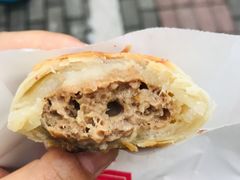 现烤鲜肉月饼-海曙西区老大房(孝闻街店)