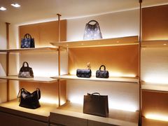 -文艺复兴百货(米兰大教堂广场店)