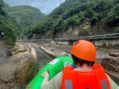 -安吉龙王山峡谷漂流