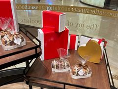 -Laderach 莱德拉(上海环贸iapm店)