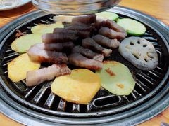 -唯成•韩国炭火烤肉 유성고기