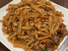 炒牛河-美食店(华贵路店)