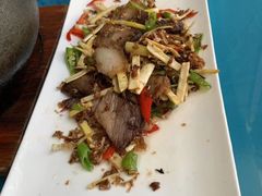 野菜炒老腊肉-干老四雅鱼饭店(滨江西路店)