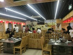 大堂-屯老二农家铁锅炖·行业领军者(梅江店)
