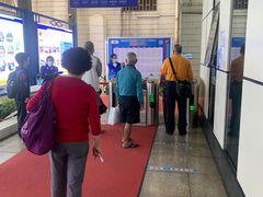 -奥冠体育华师附中恒温游泳馆
