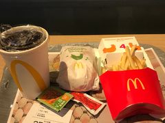 -麦当劳(龙洞店)