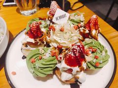 草莓忌廉华夫饼-BE BRIGHT KITCHEN(正佳广场店)