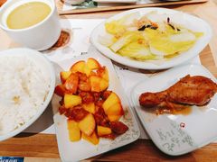 -老乡鸡(上海白玉兰广场店)