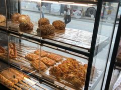 -85度C(生甜甜圈研究工坊·上海松江人民北路店)