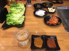 -肉甲韩国木炭烤肉(新壹街1店)