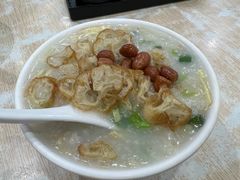 艇仔粥-银记肠粉店(市二宫店)