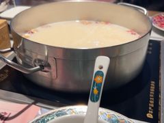 -尚尚仙·酸汤猪手·猪肚鸡火锅(华联万柳购物中心店)