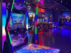 -世代星球·保龄球·镭战真人CS·团建(杨浦店)