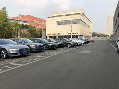 -成都华星名仕奥迪4S店(龙潭寺店)