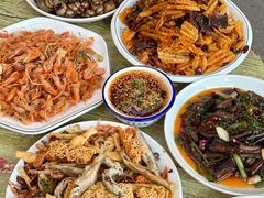 -丹水桥地锅鱼·翘嘴鲌·地方特色全鱼宴(丹江口大坝店)