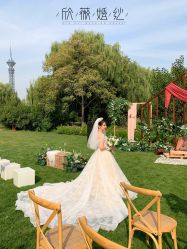 -欣薇婚纱(新源乐汇城店)