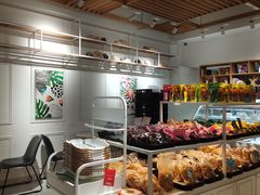 面包甜点陈列柜-罗莎蛋糕(魔法师司门口店)