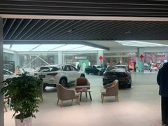 -上汽MG体验中心(双流奥莱店)