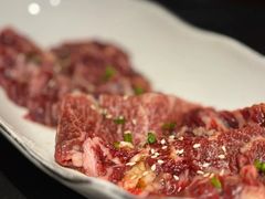 -山川小町·极番烧肉(新地假日广场店)