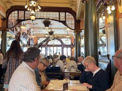 -Majestic Café