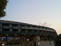 -上海滴水湖皇冠假日酒店