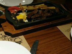 -意国小镇披萨牛排餐厅(万达广场店)