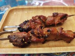 -乡村馕坑肉·烧烤·新疆菜·本地人更爱吃(阿勒泰首店)
