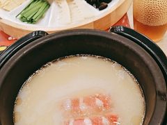 -花馬肆.云南过桥米线(汉神购物广场现场熬汤店)