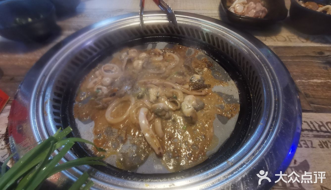 吃自助就来签佰串火锅自助烤肉[调皮]