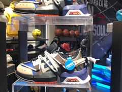 -李宁(大宁国际旗舰店)