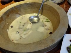 -滇香肴·云南菜蒸汽石锅鱼(云南北路店)