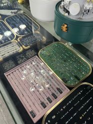 -龙之吻专业刺青·手工耳洞·纹身去色