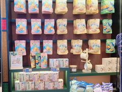 零售区-茶理宜世(广州南站（站内）3楼B17检票口店)